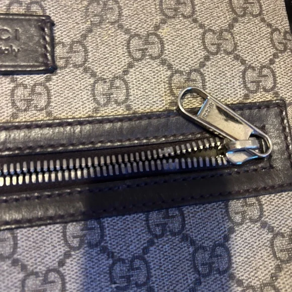 Gucci Beige and Brown GG Pattern Messenger Bag - Picture 4 of 17